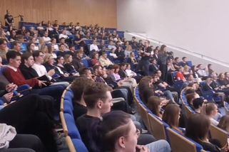 Rajchl zatajuje lež studenta. Student zopakoval starý a nepravdivý mýtus o StB