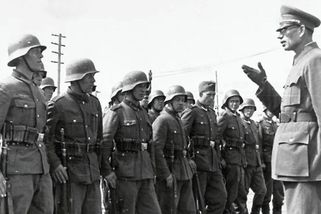 Prokletá armáda: Jak vlasovci zachránili Prahu a sami našli smrt - Médium.cz