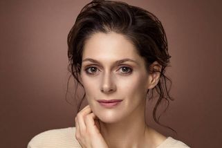 Klára Issová k nepoznání: Ke 47. narozeninám radikálně změnila image a odletěla do Kalifornie