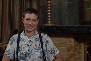 Nebinární Alžbětko promluvilo o svém životě: Děti neplánuju, zodpovědnost mi to nedovolí | Na kafeečko