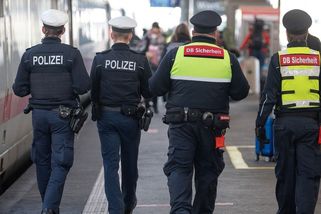 U Stuttgartu rozsévá strach syrský rodinný gang. Deportace nemožná - Novinky