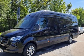 Ukrajinec si v Česku přišel na milion z dávek, pro peníze jezdil v mercedesu - Novinky