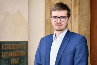 Bývalý mluvčí ministerstva zahraničí Drake míří do prezidentské kanceláře - Novinky