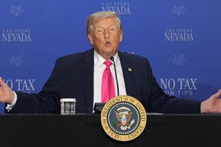 Trump uvedl, že nemá v úmyslu použít proti Íránu jadernou zbraň - Novinky
