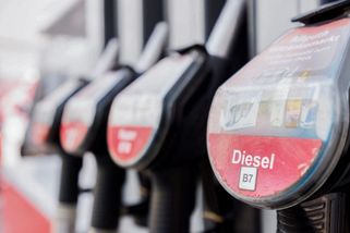 Maximální ceny paliv od pátku výrazně vzrostou - Novinky