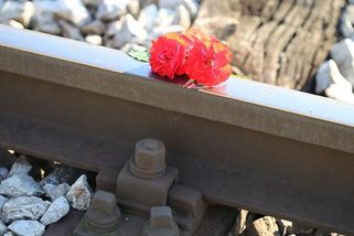 Z tanečního parketu na hřbitov: Krutý osud cestujících z motoráku u Bylnice - Médium.cz