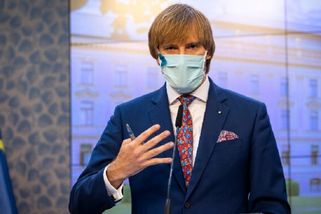 Zpráva, která neočkované nepotěší. Adam Vojtěch zhodnotil současný vývoj epidemie. Srovnal ho s loňským rokem