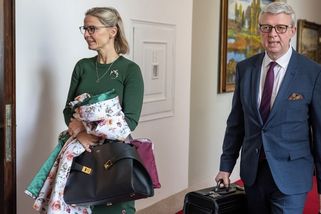Vláda není maloměsto. Za ministryni Mrázovou to může vzít Havlíček - Seznam Zprávy