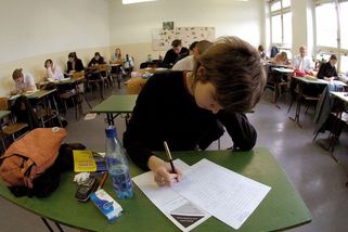 Nepříjemný výsledek průzkumu: Mladým se na Slovensku nelíbí a chtějí pryč - Novinky