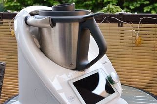 Kuchyňský robot Thermomix. Proč má tolik fanoušků a je tak příšerně drahý? - Vitalia.cz
