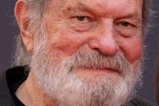 Gilliam z Monty Pythonů končí v divadle. Měl nesprávné názory na MeToo a translidi - Novinky