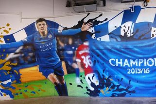Naštvali fotbalové bohy. Deset let po titulu spadl Leicester do třetí ligy - Seznam Zprávy