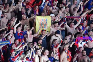 V KHL už otevřeně oslavují neonacisty: Jsou to naši hrdinové - Sport.cz