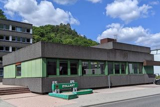Ve znamení Merkura: Seriál o celnících napsal estébák, dnes je připomínkou buzerace na hranicích - Médium.cz