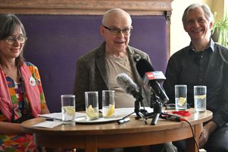 Špidlova Nová sociální demokracie začala se sběrem podpisů pro registraci. Zvažuje účast v letošních volbách - Novinky
