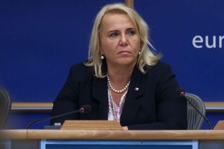 Chlebíček je recept na každé trápení, řekli europoslankyni Dostálové