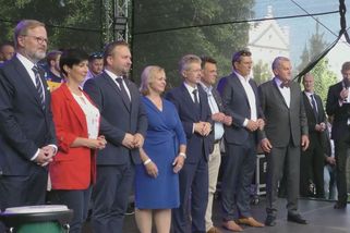 V těžkých dobách držme SPOLU. Fiala rozjel horkou fázi podzimní kampaně - Novinky