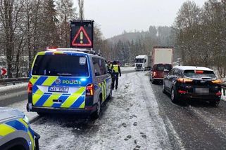 Sněžení na západě Čech komplikuje dopravu - Novinky