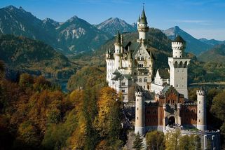 Návštěvnice zámku Neuschwanstein zamkla ve vedru psa do odkládací skříňky - Novinky