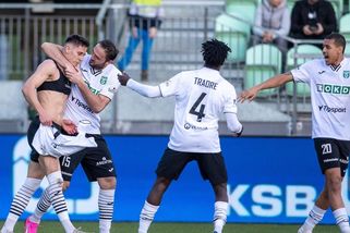 Dvě nastřelené ruky, jeden pokutový kop. Karvinští se nejprve zlobili, pak z penalty vstřelili vítězný gól - Sport.cz