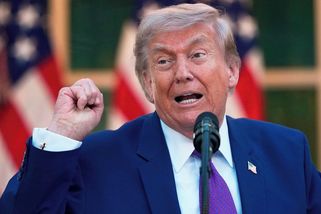 Trump přejmenuje operaci proti Íránu, aby se zbavil Kongresu - Novinky