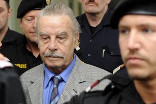 Zrůdný otec Fritzl má naději, že dožije v domově pro seniory - Novinky