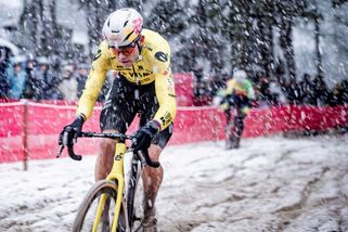 Zvítězila alpská mafie? Belgičané mluví kvůli cyklokrosu o spiknutí zástupců zimních sportů