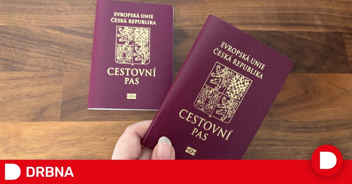 Trojice mužů v Brně údajně napadla šestnáctileté mladíky a ukradla jim pasy