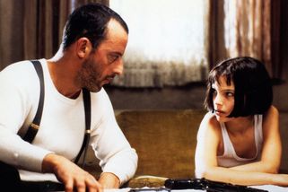 Leon: Jean Reno v životní roli. Mladičká Natalie Portman coby parťačka vraha - Super.cz
