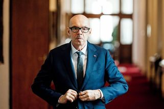 Knihovnám záleží i na tisícikorunách. Klempíř projekt po kritice obnovil - Seznam Zprávy