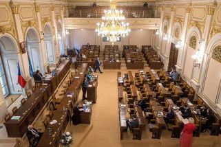 Sněmovna schválila spornou novelu rozpočtových zákonů - Seznam Zprávy