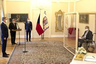 Bizarní ústavní akt na zámku v Lánech - Novinky