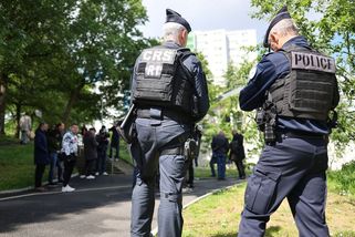 Francouzského tělocvikáře v důchodu obžalovali z pedofilie. Chytil se do AI pasti v živém přenosu - Novinky