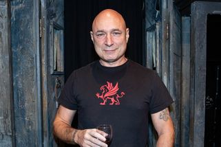 Daniel Landa terčem vandalů: Rozmlátili mu okno, ale lidé pro jeho rozhořčení pochopení neměli!