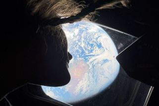 FOTO: NASA zveřejnila tisíce snímků od Měsíce a nabízí je zdarma