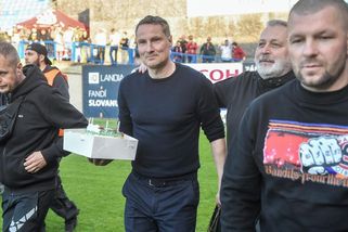 Oslavenec Priske dostal dort a promluvil o pokračování ve Spartě. Sezonu budeme vyhodnocovat, řekl - Sport.cz