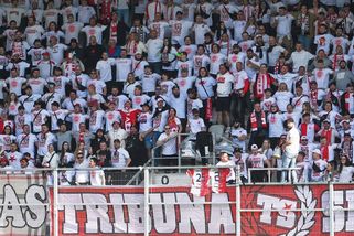 Výjezd s Tribunou Sever. Ultras hrají o peníze, fanoušci se nesmí fotit - Seznam Zprávy