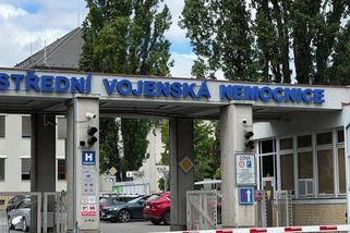 Po zátahu v ÚVN deset obviněných - Novinky