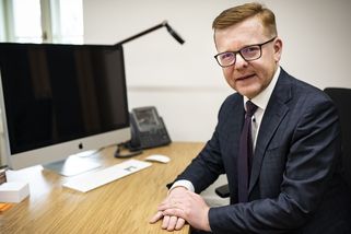 Komentář: Antimonopolní úřad si na potravináře netroufne. Radši řeší svíčky - Seznam Zprávy