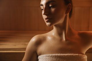 ŽENA-IN - V sauně jsem si neplánovaně vyslechla partnerův rozhovor s kamarádem. Spadly mi růžové brýle, jako by mě podvedl, říká Patricie