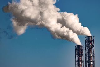Výroba elektřiny loni klesla o čtyři procenta, oslabují hlavně uhelné zdroje - Novinky