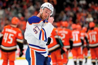 NHL | Průměrný tým s velkými ambicemi. McDavidovi hrozí, že v Edmontonu promarní i zbytek nejlepších let - Sport.cz