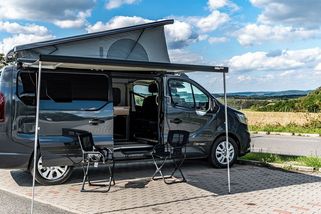 Renault představil vlastní konkurenci ikonické Californie od VW. S obytným Traficem mu pomáhali Poláci - Garáž.cz