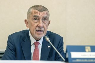 Nejsem a nikdy nebudu Pavlův podřízený. Babiš odmítl kritiku za pozdní příchod na Hrad