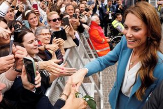 Princezna Kate vyrazila na první zahraniční cestu od ohlášení rakoviny. Itálie ji přivítala jásotem - Novinky