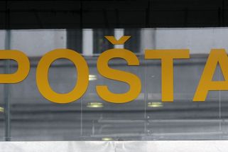 Česká pošta je na tom bídně a hrozí jí insolvence - Novinky
