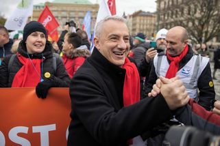 Středula zůstává předsedou odborářů, vyhrál už v prvním kole - Seznam Zprávy