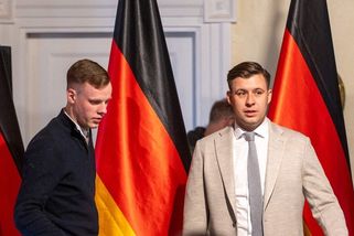Mládežníci AfD tvrdě proti české vládě: „Neútočte na sudetské Němce v Brně.“