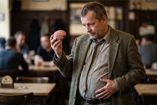 Cena za obžerství: Nová studie ukazuje přímou úměru mezi velikostí břicha a inteligencí - Médium.cz