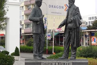 Němci odmítli česky psanou reklamaci, Laurin s Klementem reagovali perfektně jak sebevědomí Češi - Médium.cz